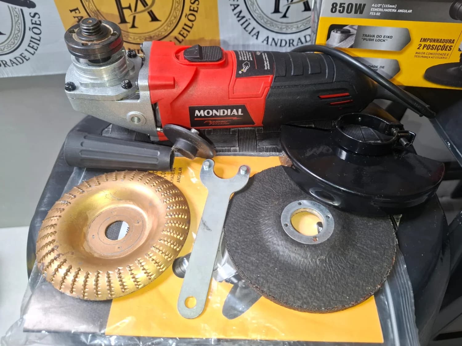 Esmerilhadeira 850w 127V - Mondial - EMPUNHADEIRA DANIFICADA - 2
